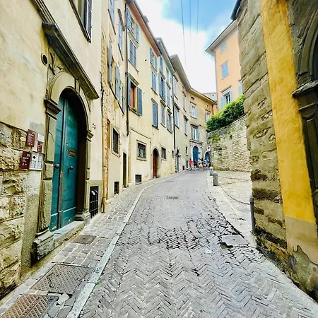 Donizetti Boutique-nel Cuore Di Citta Alta *